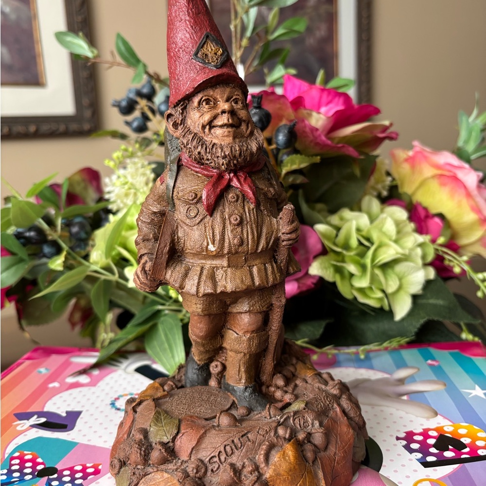 Tom Clark #76 Scout Gnome Figurine